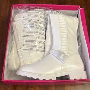 Shoe Dazzle White Over the Knee Boots